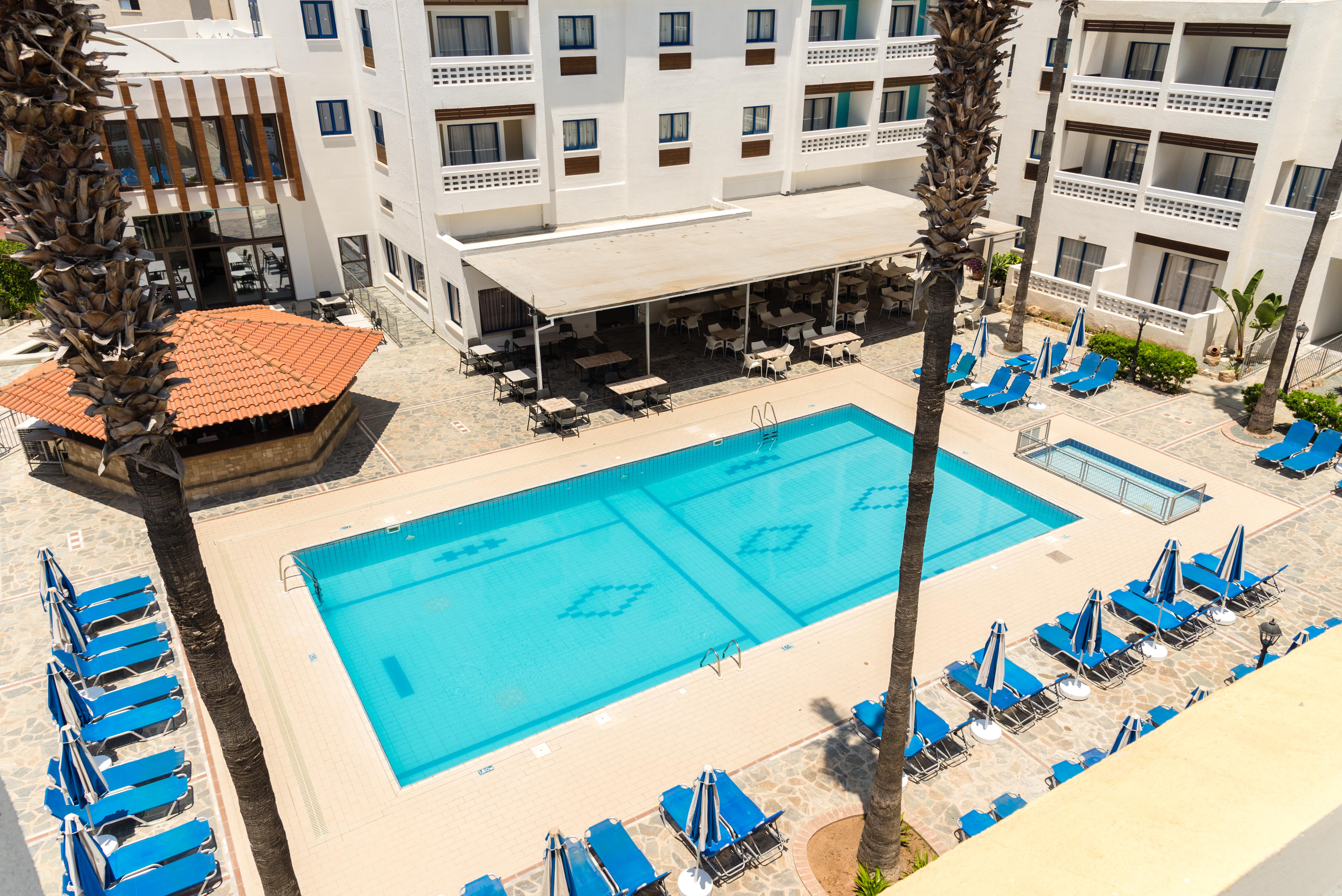 Kefalos Damon Hotel Apartments 파포스 외부 사진