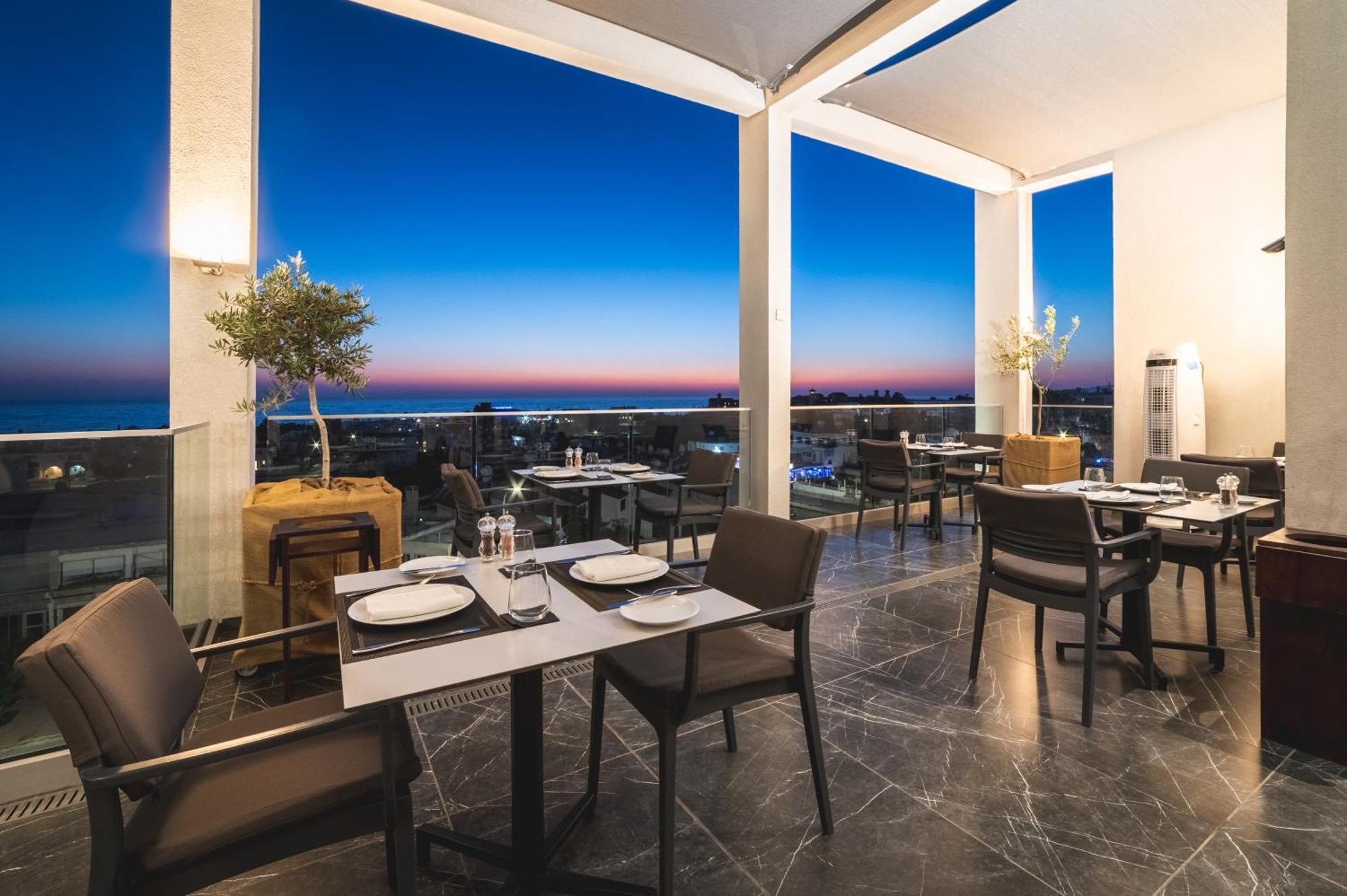 Kefalos Damon Hotel Apartments 파포스 외부 사진