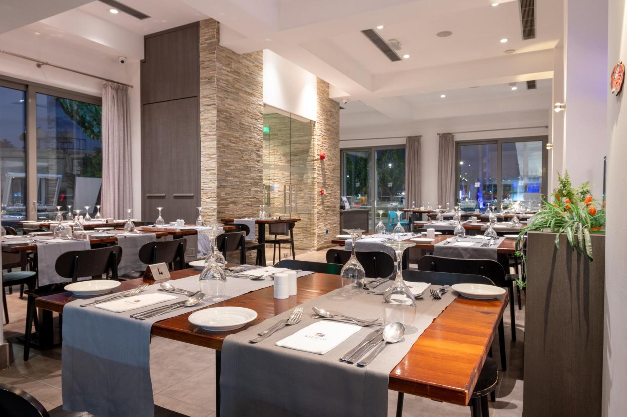 Kefalos Damon Hotel Apartments 파포스 외부 사진