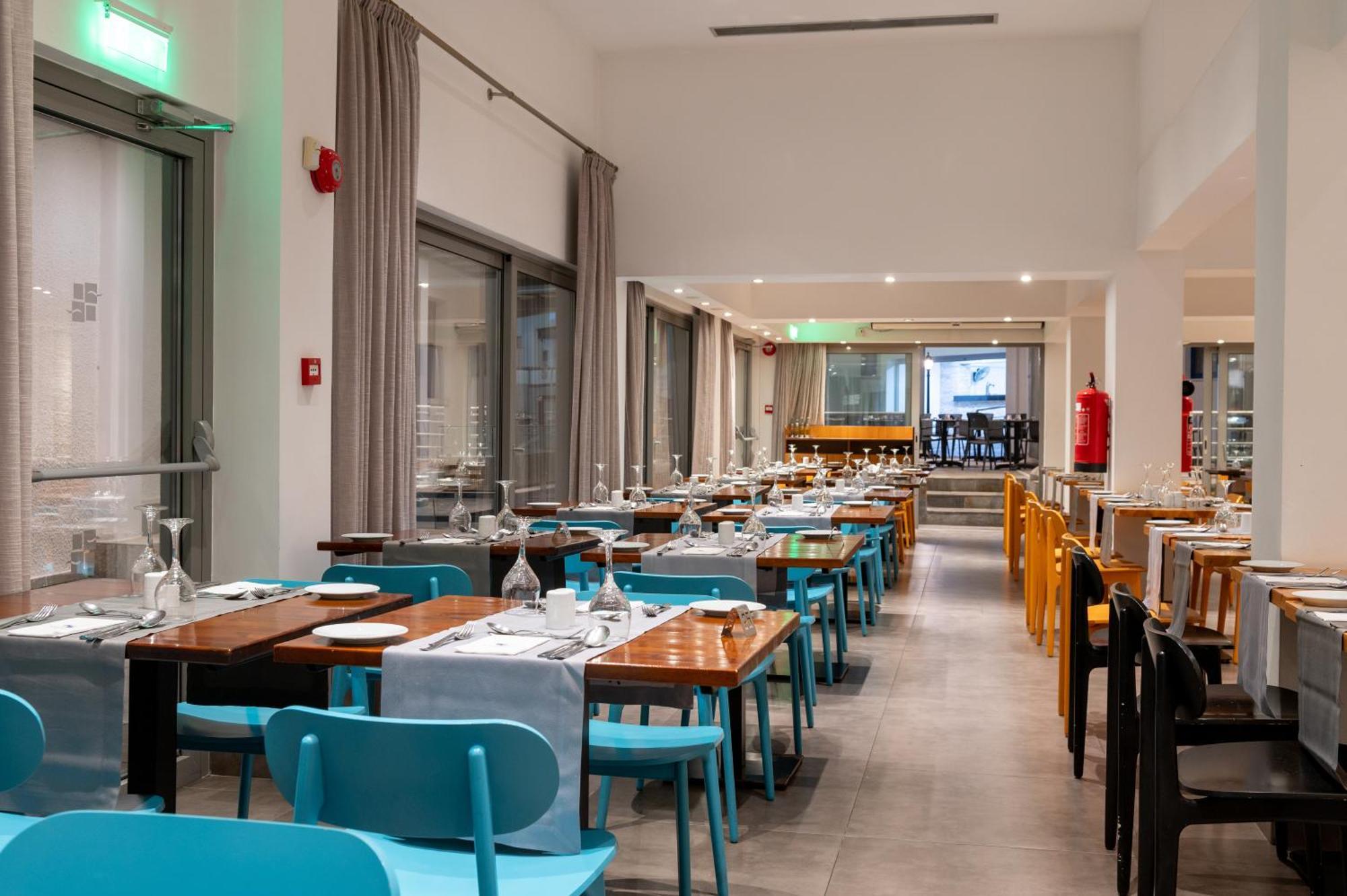 Kefalos Damon Hotel Apartments 파포스 외부 사진